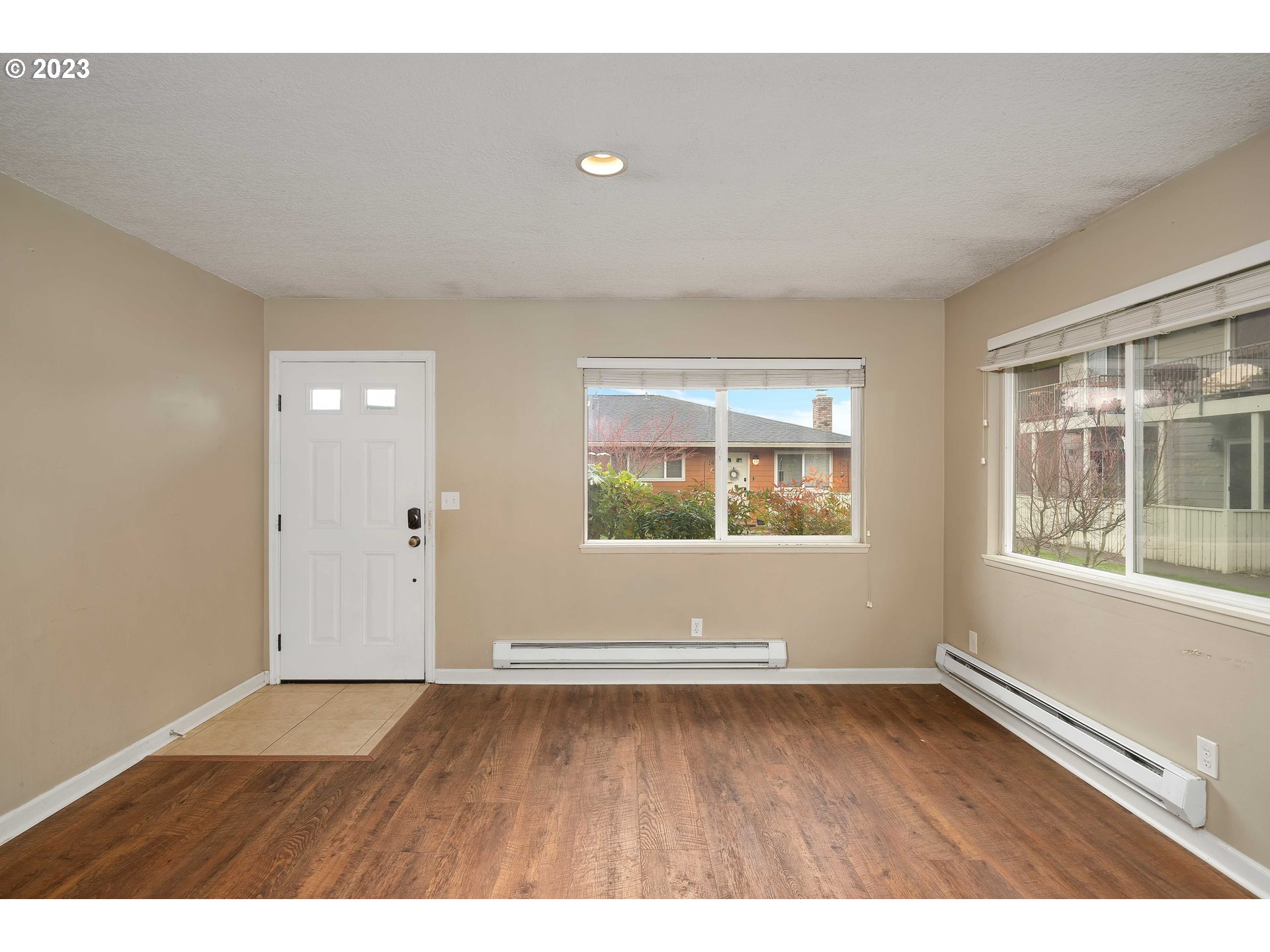 2527 Southwest Spring Garden Street, Unit 2 Portland, OR 97219 - Photo 6 of 25 Gallery Image 6