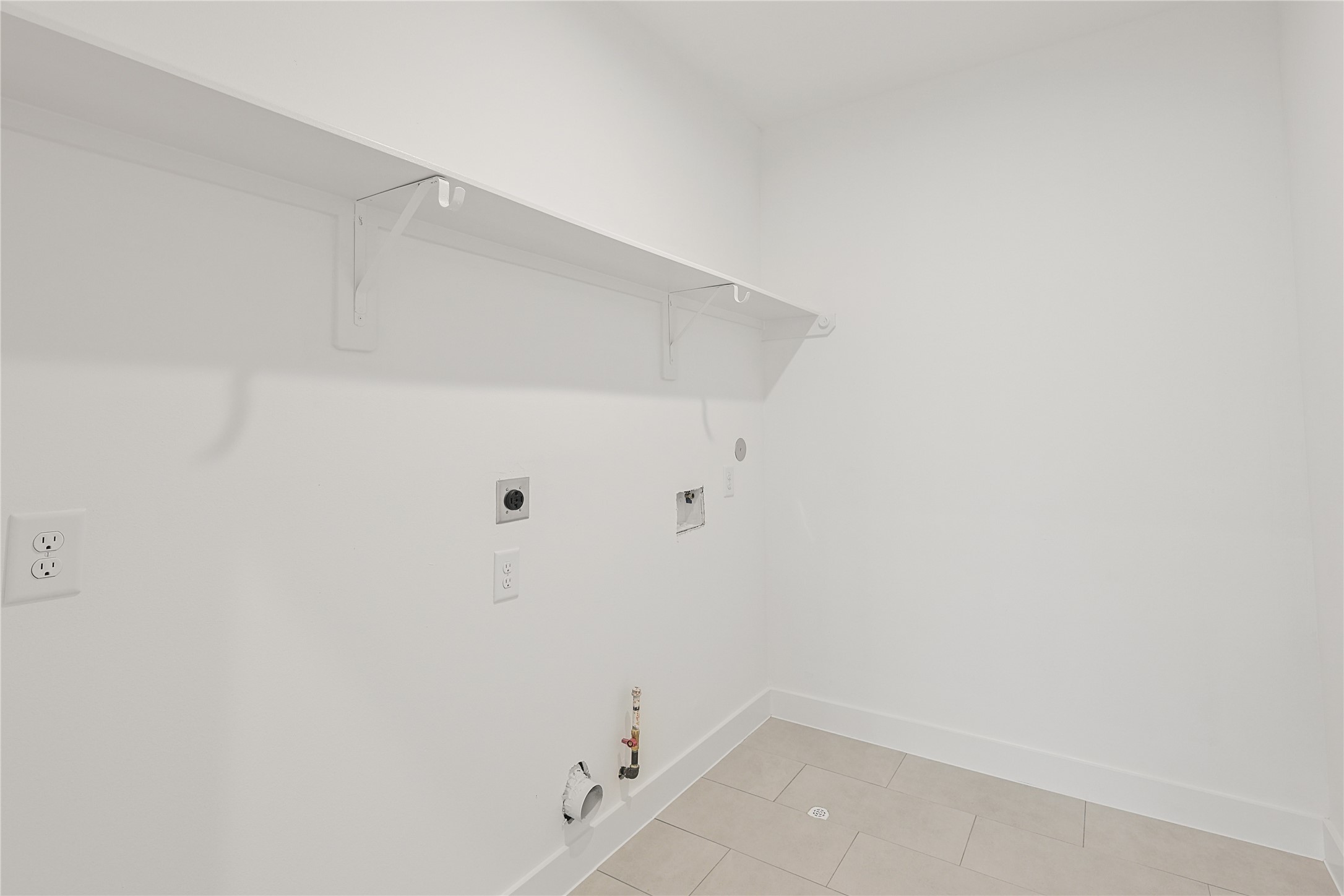 7411 Charlie Street Houston, TX 77088 - Photo 12 of 25 a view of small space