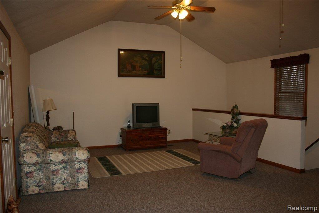 18139 Ida Center Road Petersburg, MI 49270 - Photo 13 of 23 IMG_5126.JPG