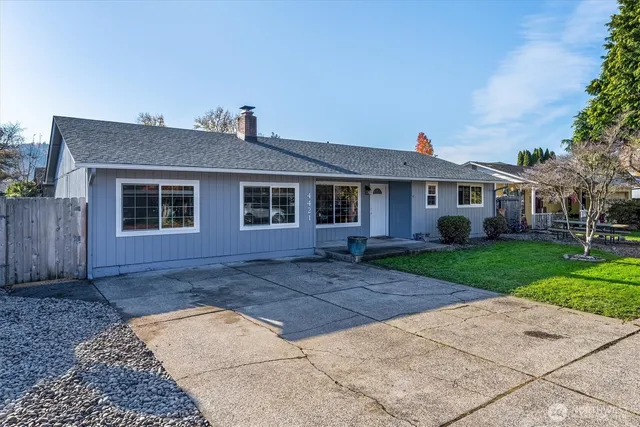 a view of outdoor space yard and front view of a house