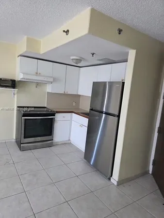 $2,350 | 16450 Northwest 2nd Avenue, Unit 215, Miami, FL 33169