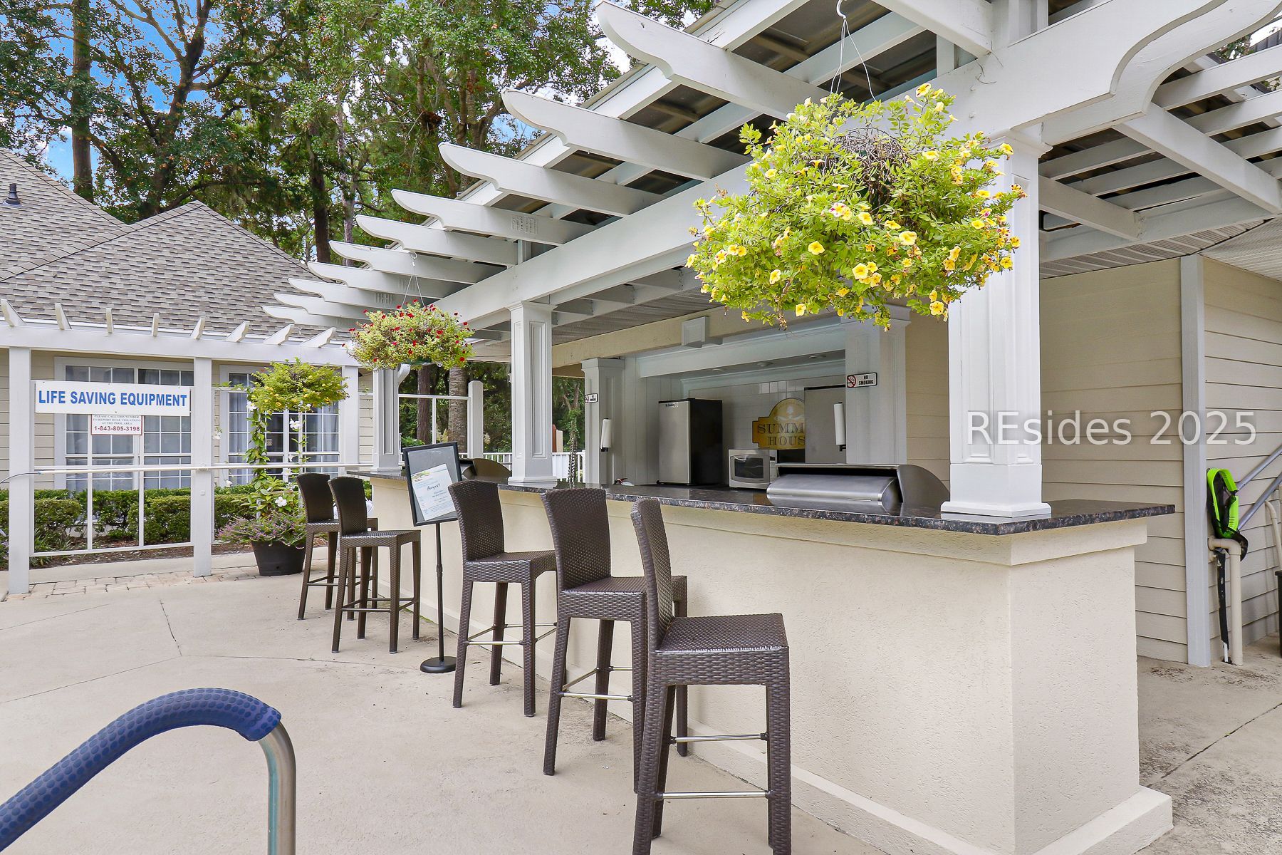 380 Marshland Road, Unit H27 Hilton Head Island, SC 29926 - Photo 29 of 36 Bar Style Grilling Area