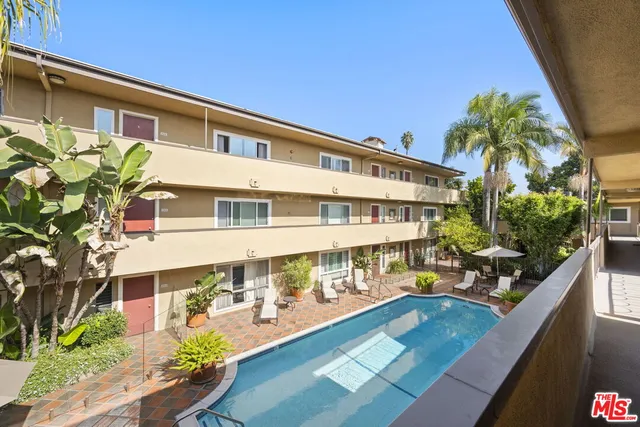 $529,000 | 970 Palm Avenue, Unit 218, West Hollywood, CA 90069