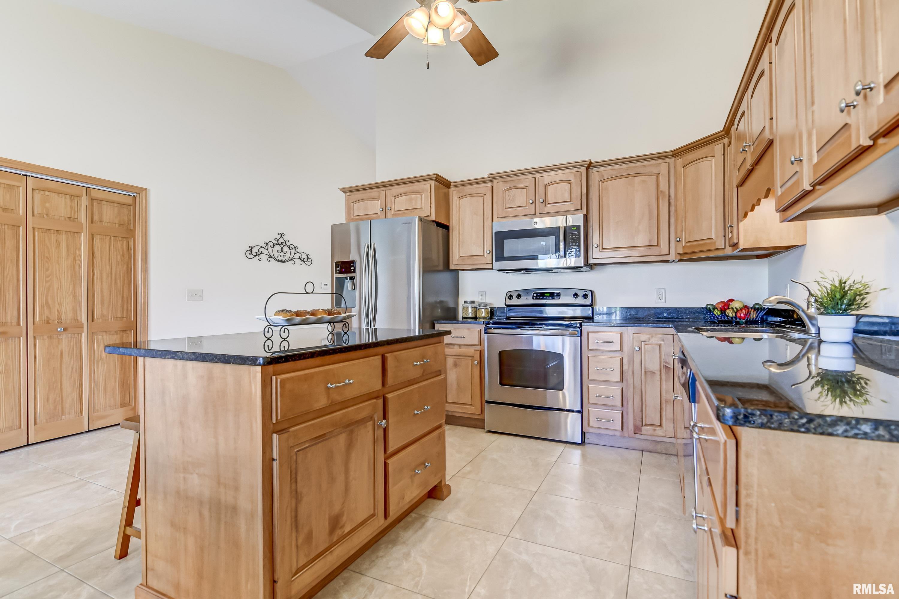 2906 Sandy Lane Springfield, IL 62711 - Photo 8 of 30