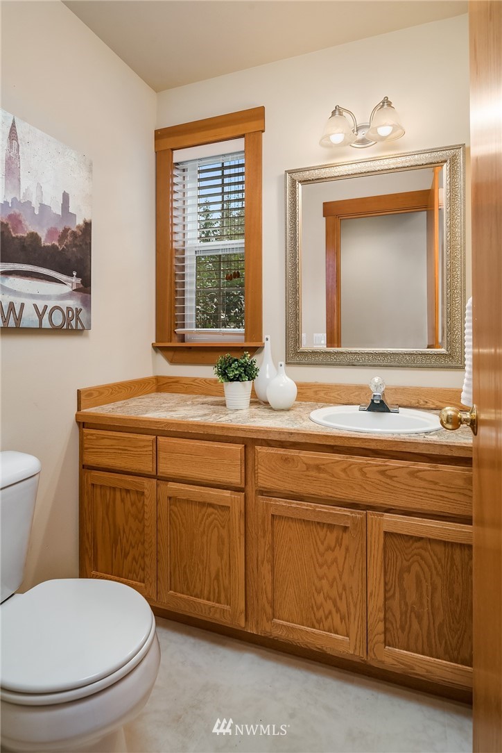 9016 240th Street Southwest Edmonds, WA 98026 - Photo 16 of 25 Gallery Image 16