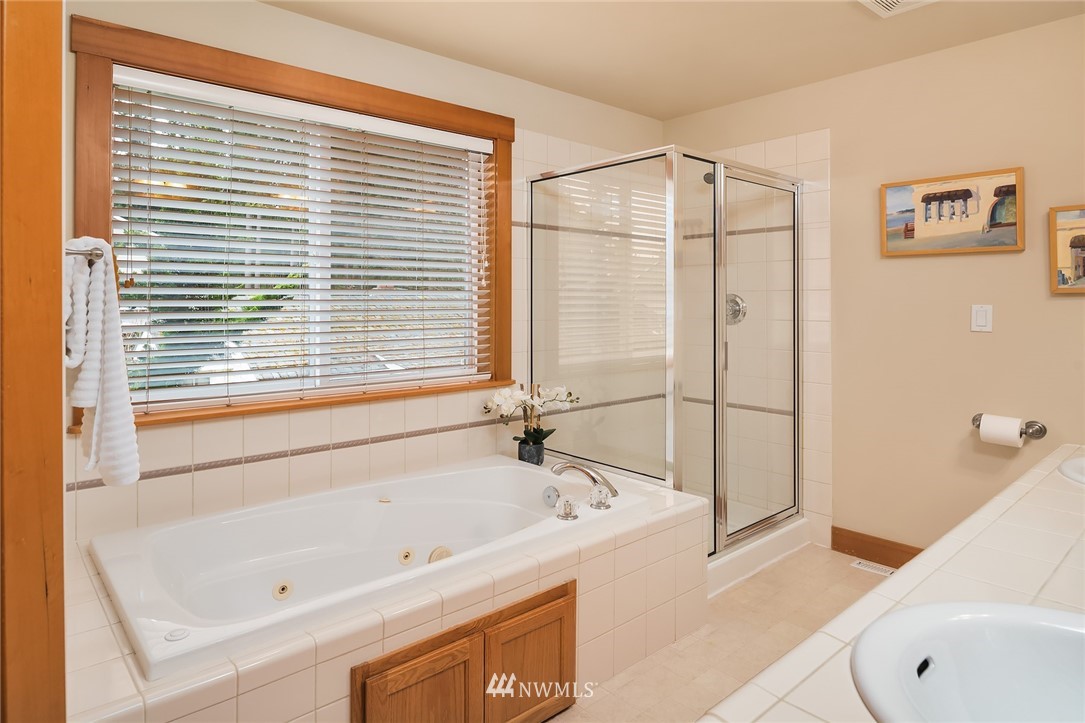 9016 240th Street Southwest Edmonds, WA 98026 - Photo 20 of 25 Gallery Image 20