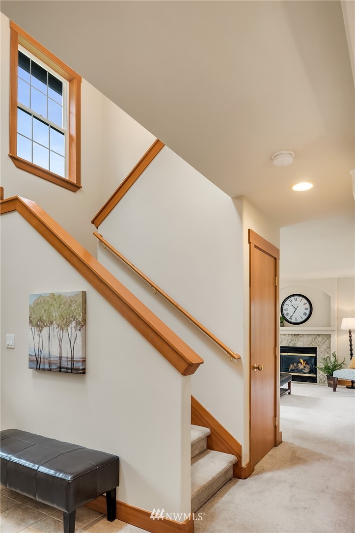 9016 240th Street Southwest Edmonds, WA 98026 - Photo 7 of 25 Gallery Image 7