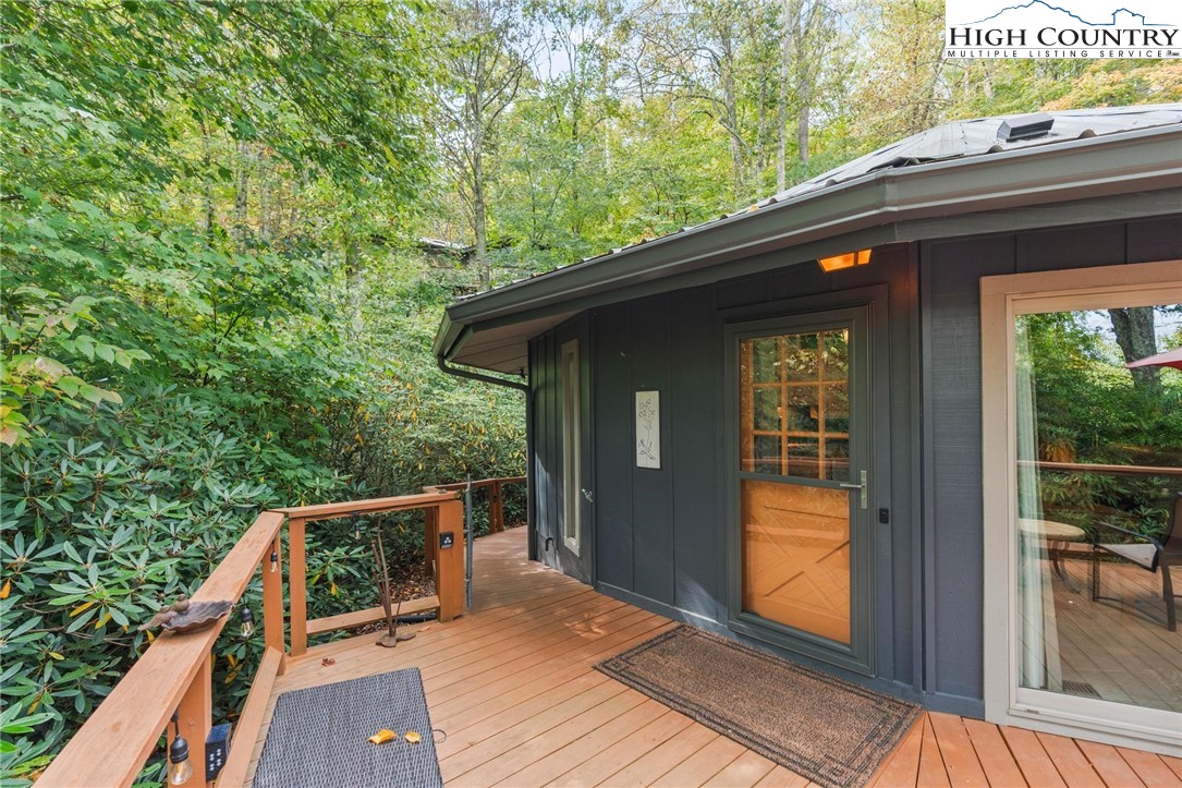 165 Fox Run Road Sugar Mountain, NC 28604 - Photo 18 of 41 Gallery Image 18