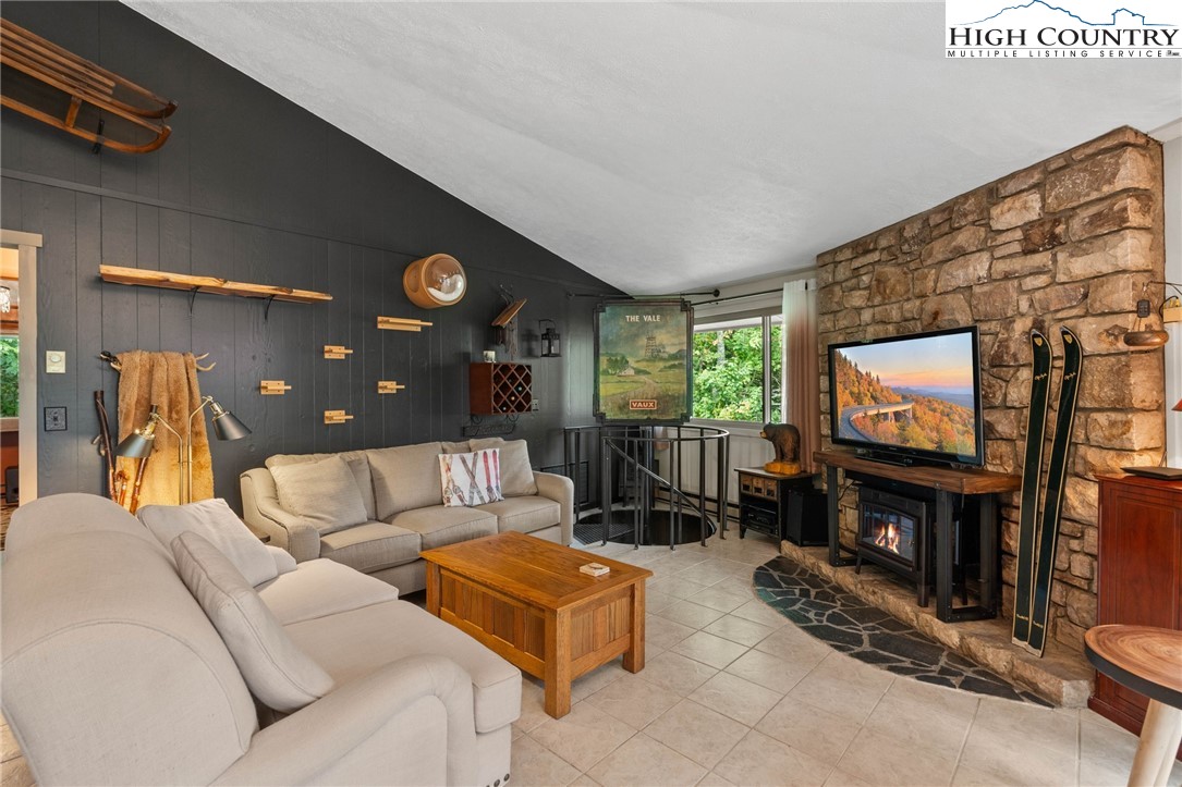 165 Fox Run Road Sugar Mountain, NC 28604 - Photo 4 of 41 Gallery Image 4