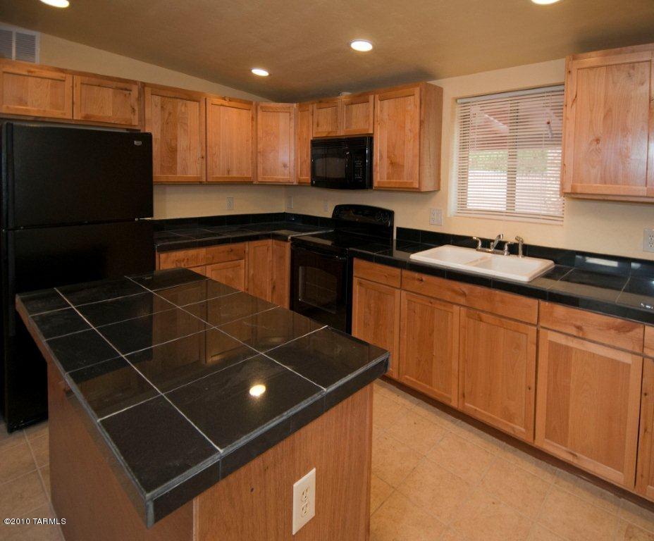 218 East Mohave Road Tucson, AZ 85705 - Photo 2 of 11