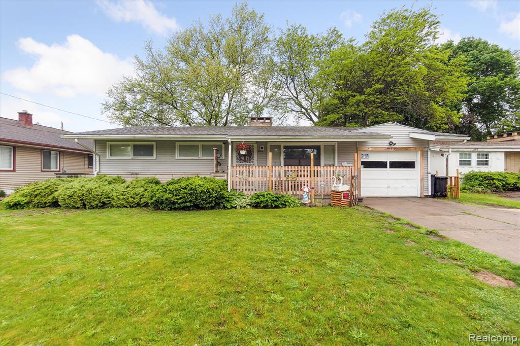 3307 Mackin Road Flint, MI 48504 - Photo 2 of 33 Gallery Image 2