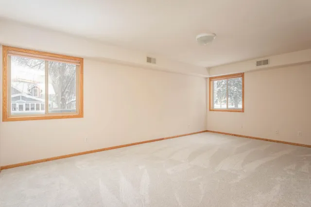 $165,000 | 912 Hawthorne Street, Unit 105, Alexandria, MN 56308