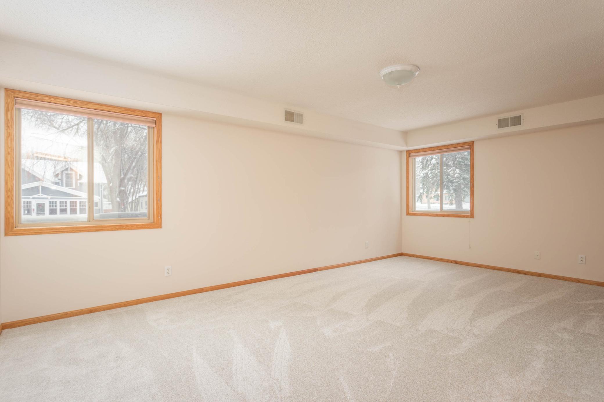 912 Hawthorne Street, Unit 105 Alexandria, MN 56308 - Photo 13 of 28