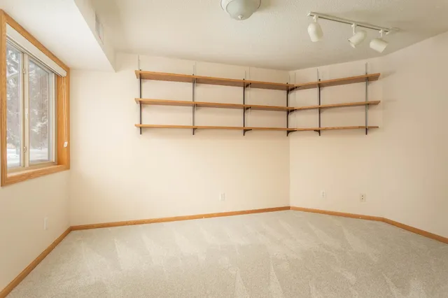 $165,000 | 912 Hawthorne Street, Unit 105, Alexandria, MN 56308