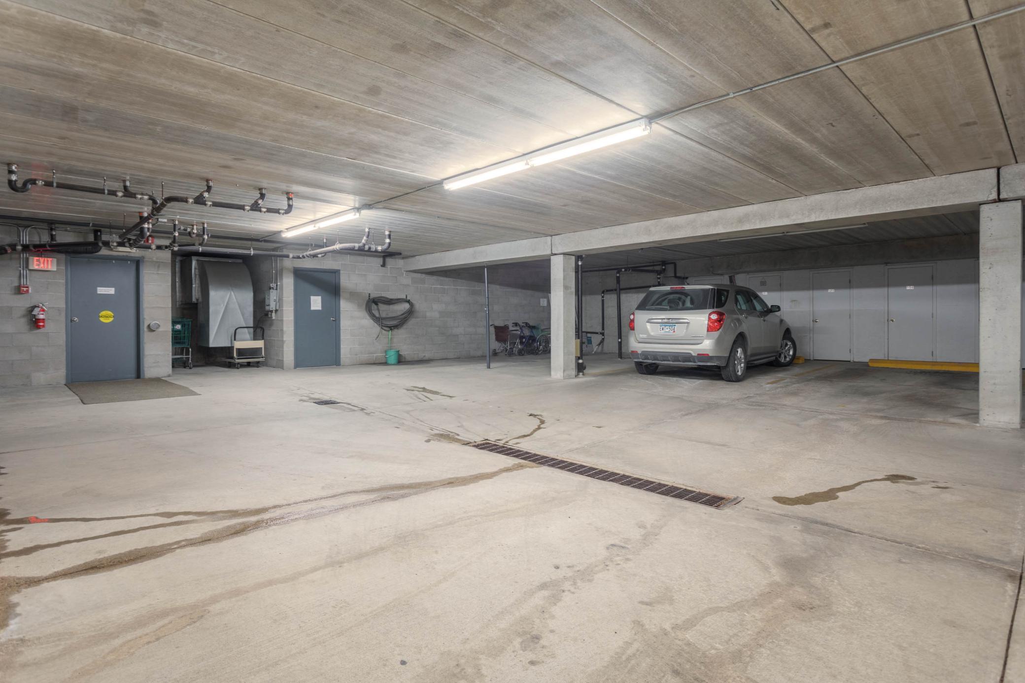 912 Hawthorne Street, Unit 105 Alexandria, MN 56308 - Photo 24 of 28