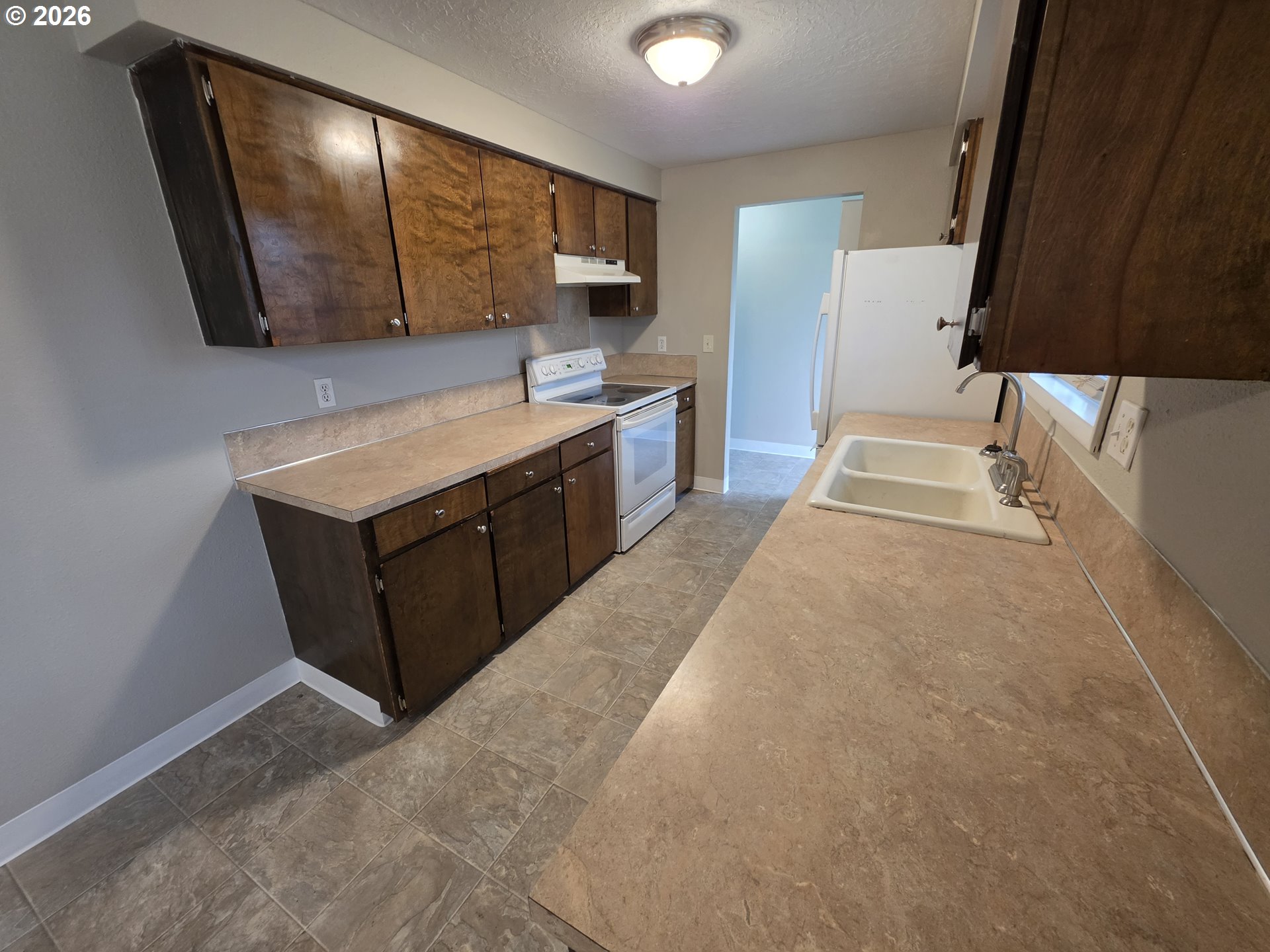 3293 Olive Way Longview, WA 98632 - Photo 11 of 30