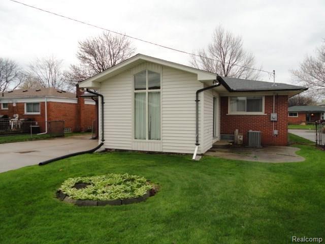 27914 Jean Road Warren, MI 48093 - Photo 18 of 19 20.jpg