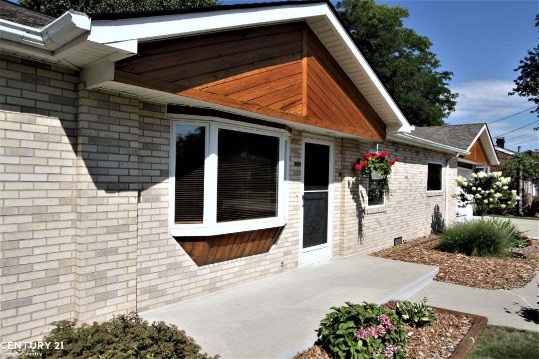 37835 Pointe Rosa Street Harrison Township, MI 48045 - Photo 2 of 22 Gallery Image 2