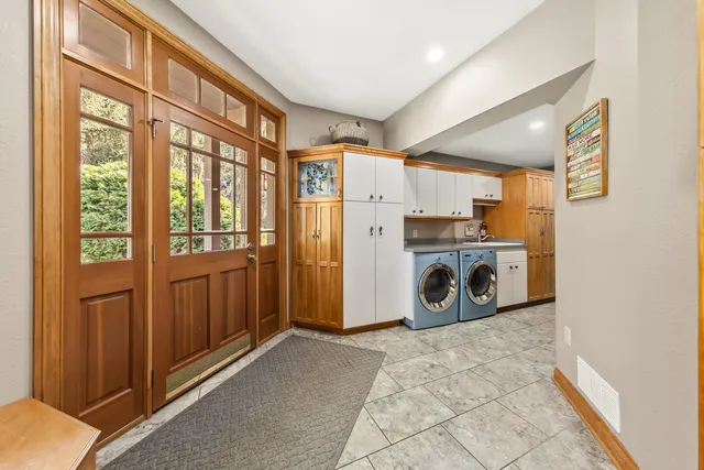 $2,349,000 | S38-w33768 County Rd D Road, Dousman, WI 53118