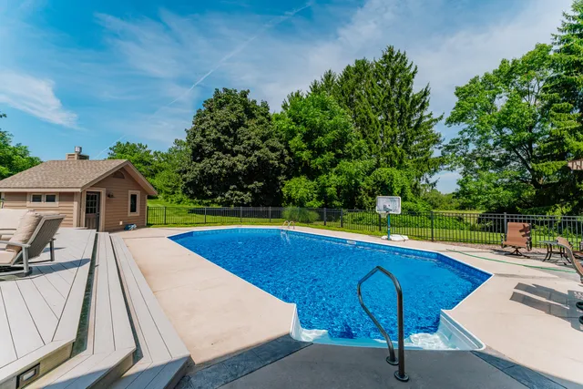 $2,349,000 | S38-w33768 County Rd D Road, Dousman, WI 53118