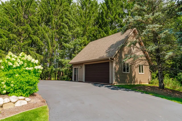 $2,349,000 | S38-w33768 County Rd D Road, Dousman, WI 53118