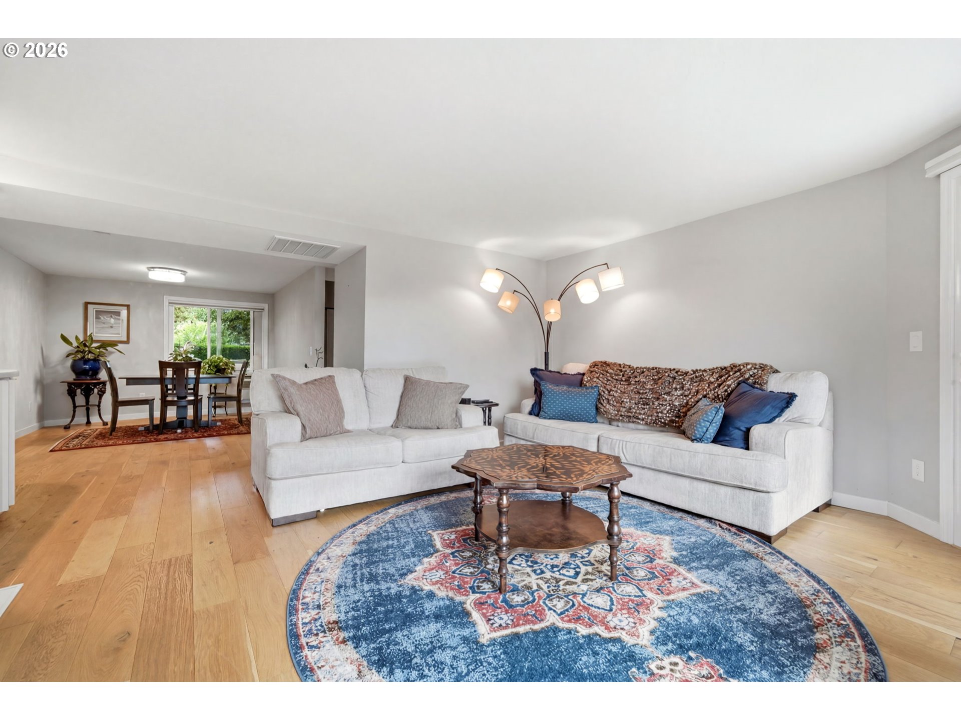 5620 South Riverside Lane, Unit 1 Portland, OR 97239 - Photo 13 of 45