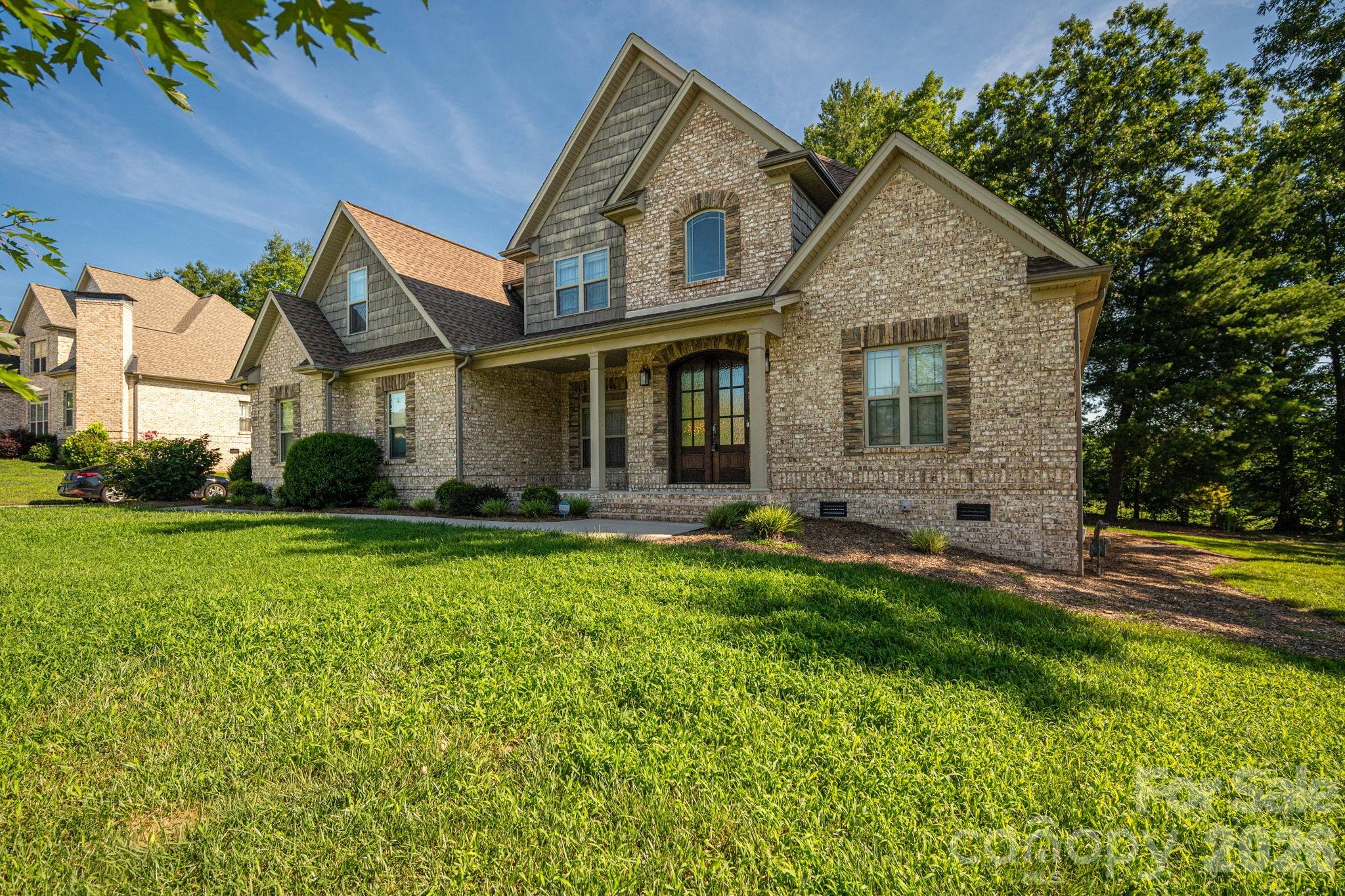 708 Players Ridge Road Hickory, NC 28601 - Photo 5 of 48 Gallery Image 5