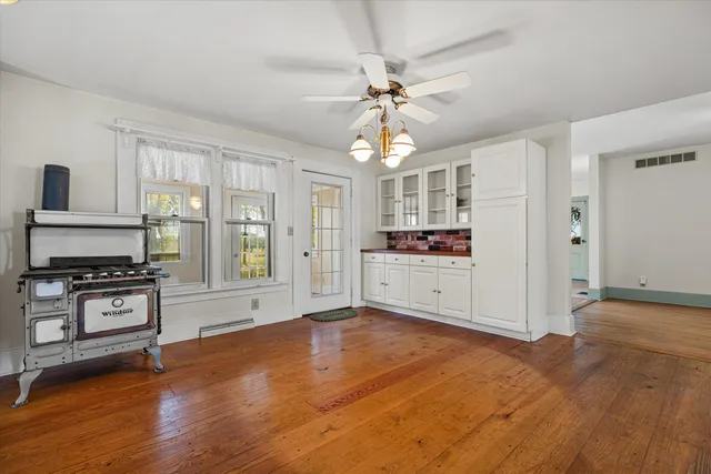 $550,000 | 5724 North Helenville Road, Helenville, WI 53137