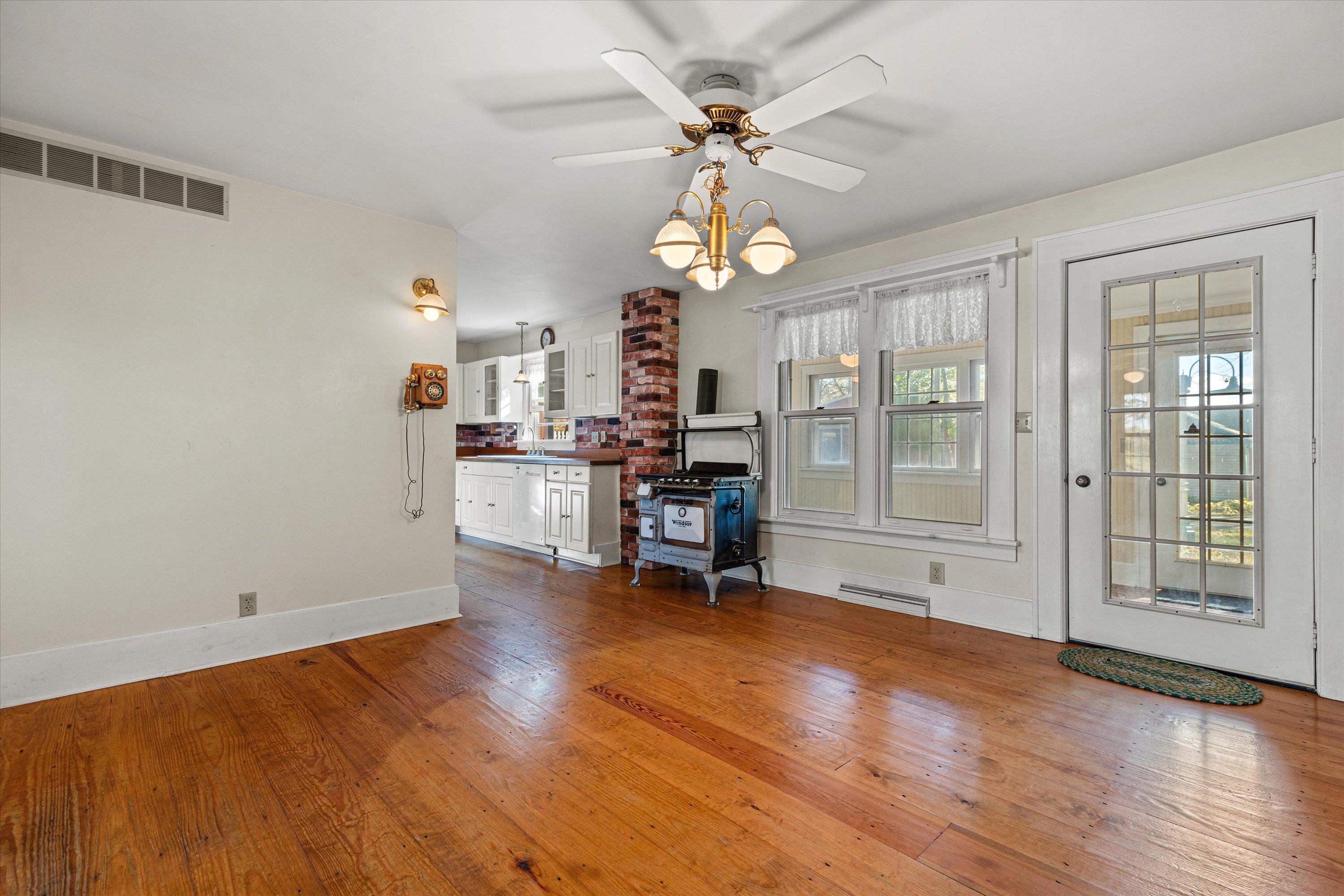 5724 North Helenville Road Helenville, WI 53137 - Photo 16 of 61