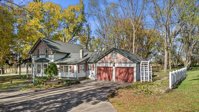 $550,000 | 5724 North Helenville Road, Helenville, WI 53137