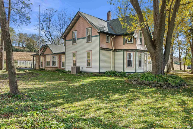 $550,000 | 5724 North Helenville Road, Helenville, WI 53137