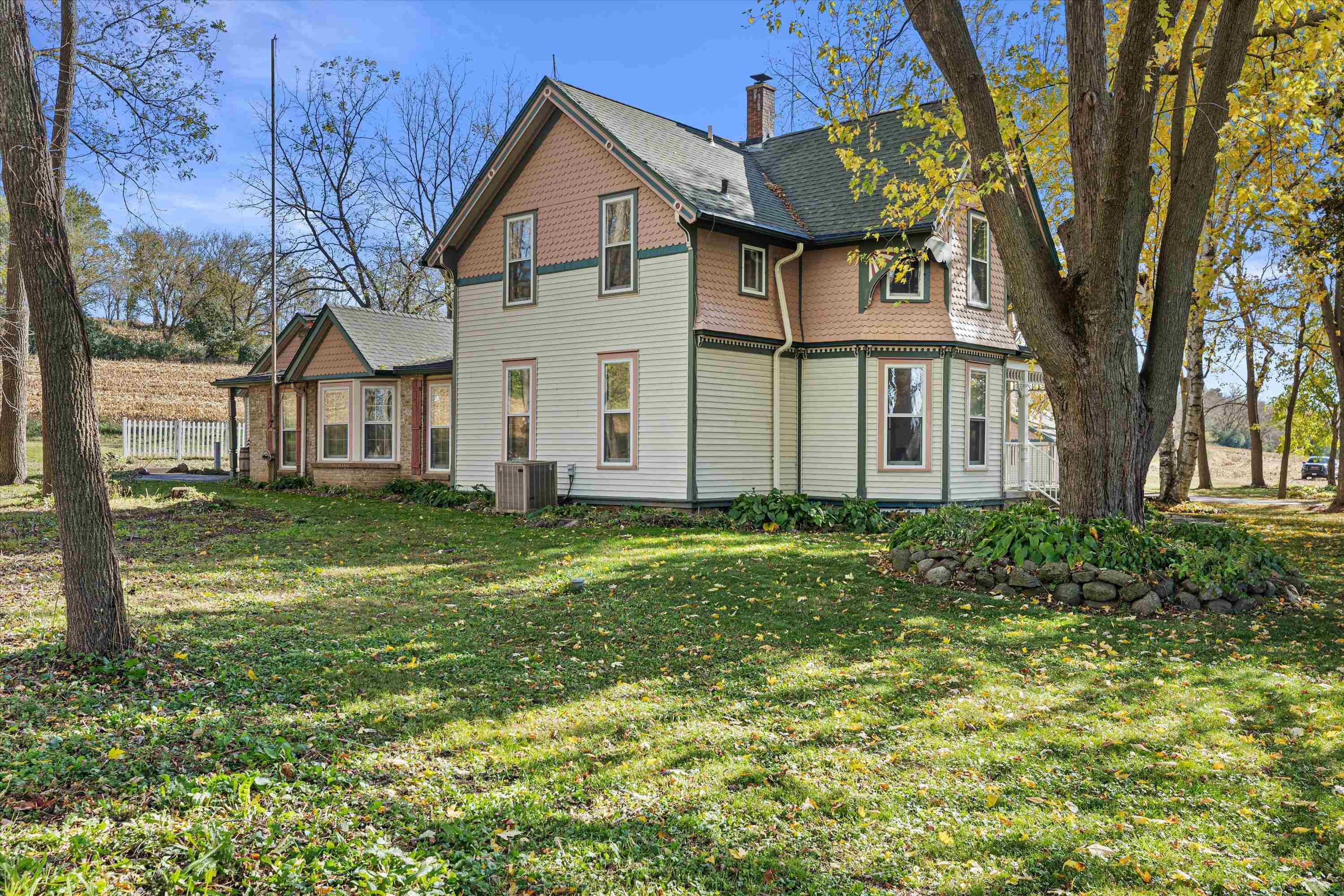 5724 North Helenville Road Helenville, WI 53137 - Photo 8 of 61