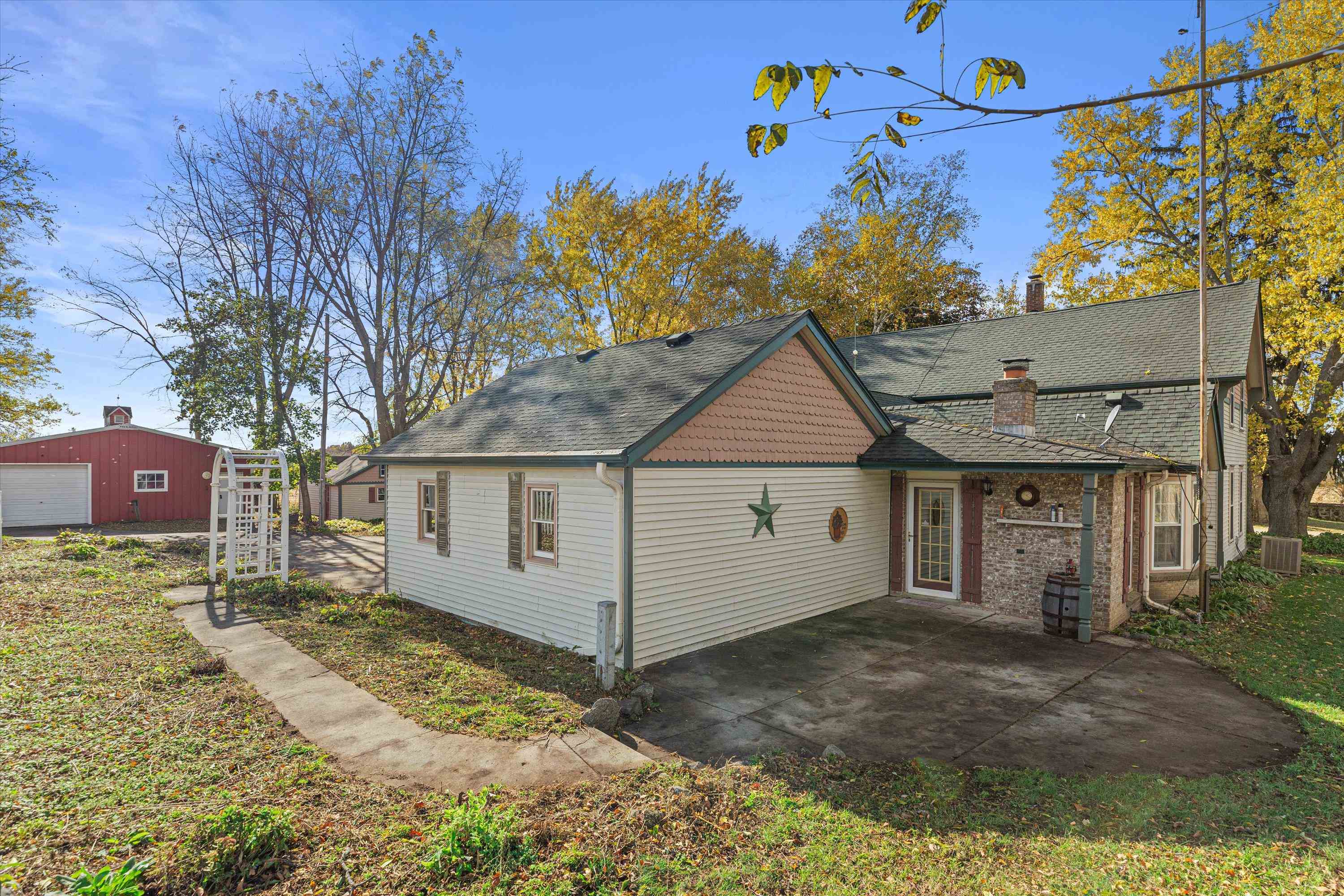 5724 North Helenville Road Helenville, WI 53137 - Photo 9 of 61