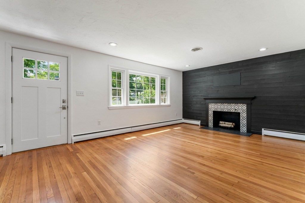 8 Fairbrook Road Framingham, MA 01701 - Photo 12 of 42