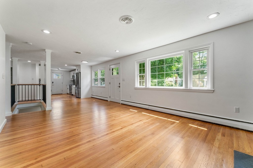 8 Fairbrook Road Framingham, MA 01701 - Photo 13 of 42