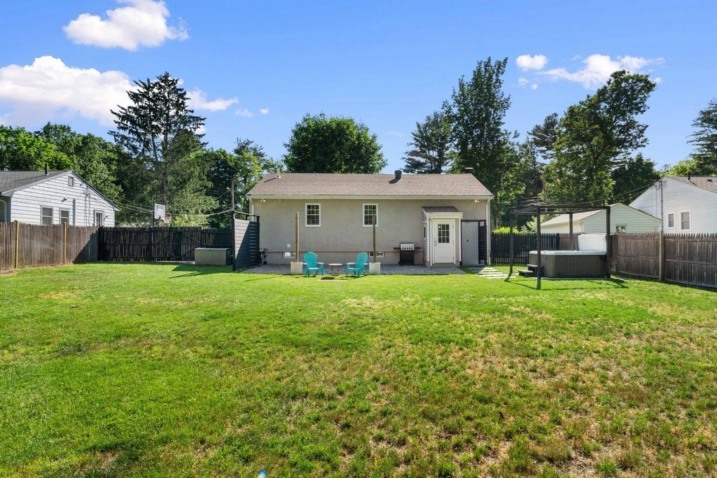 8 Fairbrook Road Framingham, MA 01701 - Photo 34 of 42