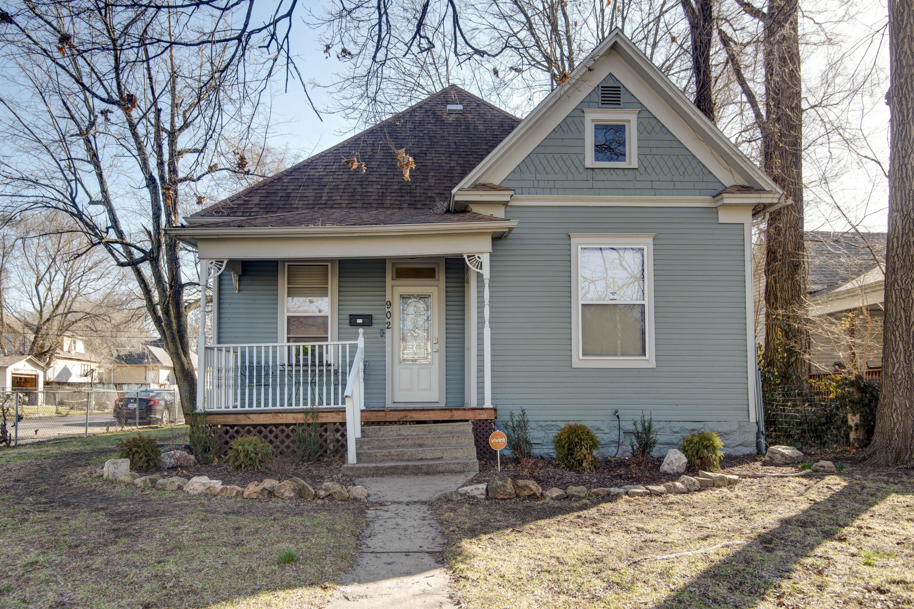 902 West Central Street Springfield, MO 65802 - Photo 1 of 1 Welcome Home!