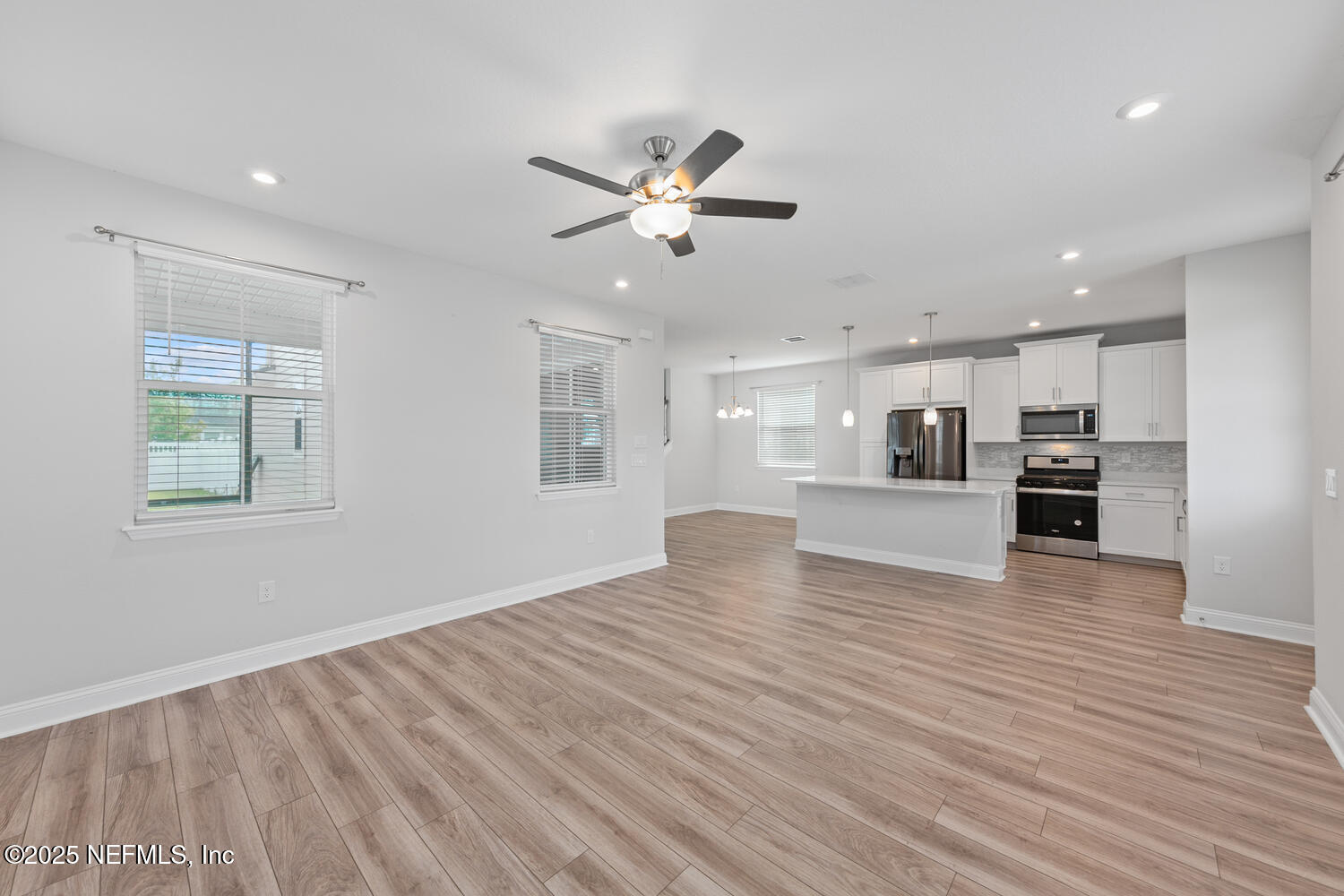 117 Redbud Lane Yulee, FL 32097 - Photo 5 of 41 117 Redbud Ln Yulee FL 32097-large-005-0