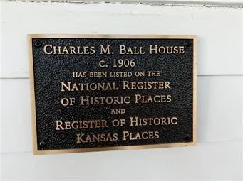 $249,900 | 702 South Spruce Street, Coffeyville, KS 67337