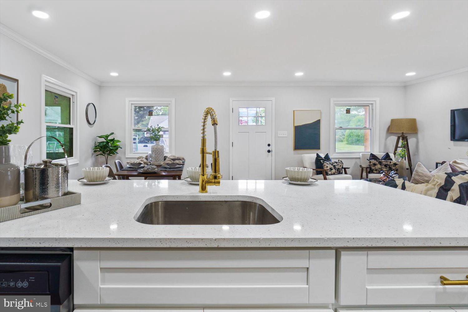 2103 Summit Avenue Baltimore, MD 21237 - Photo 14 of 30 Gallery Image 14