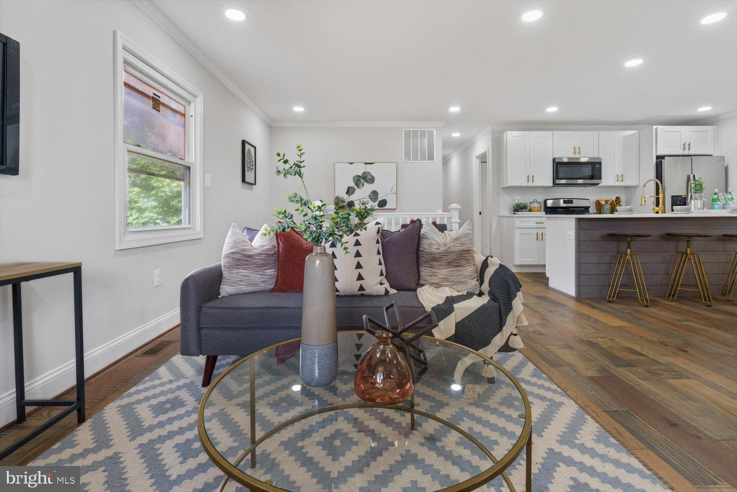 2103 Summit Avenue Baltimore, MD 21237 - Photo 9 of 30 Gallery Image 9