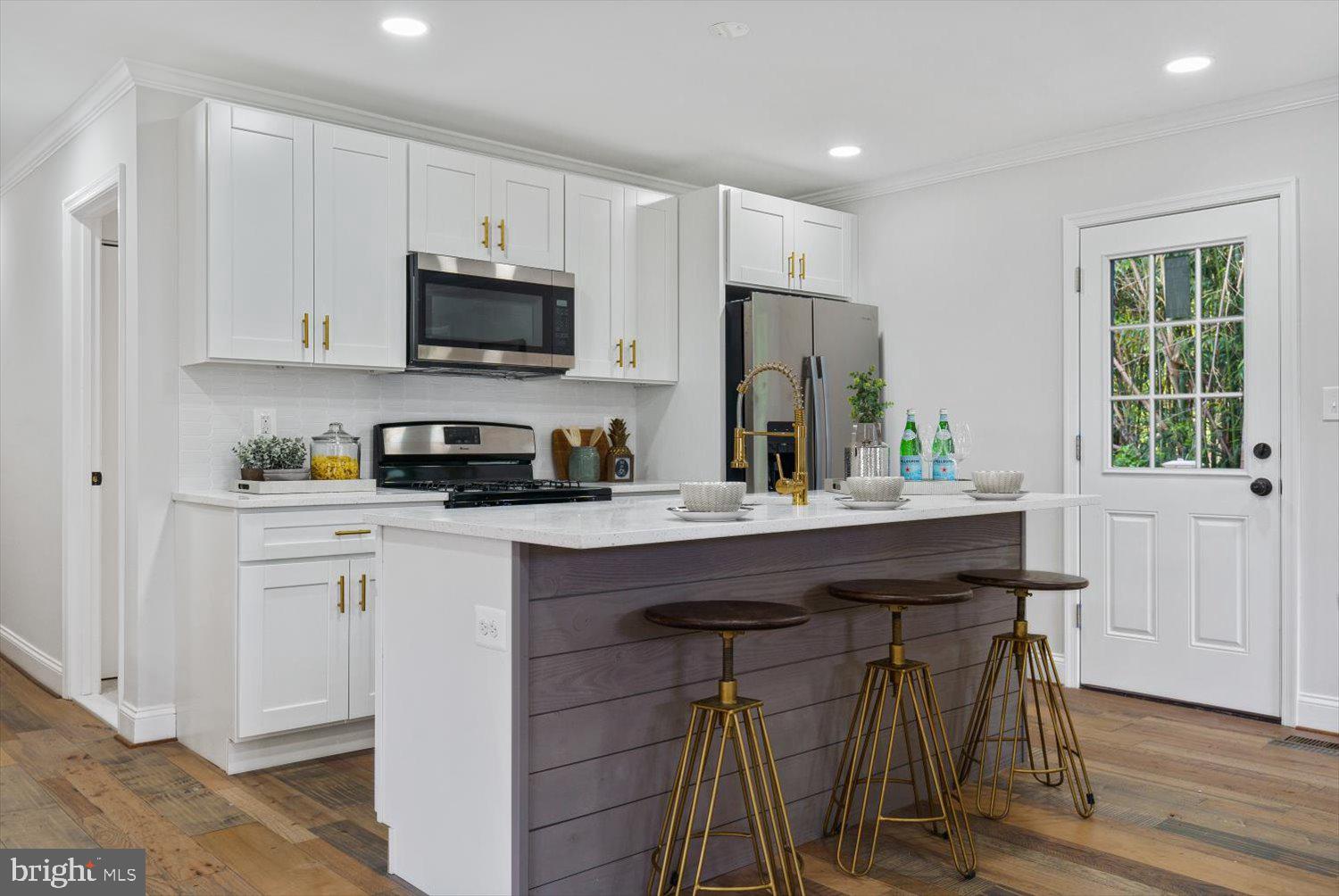 2103 Summit Avenue Baltimore, MD 21237 - Photo 10 of 30 Gallery Image 10