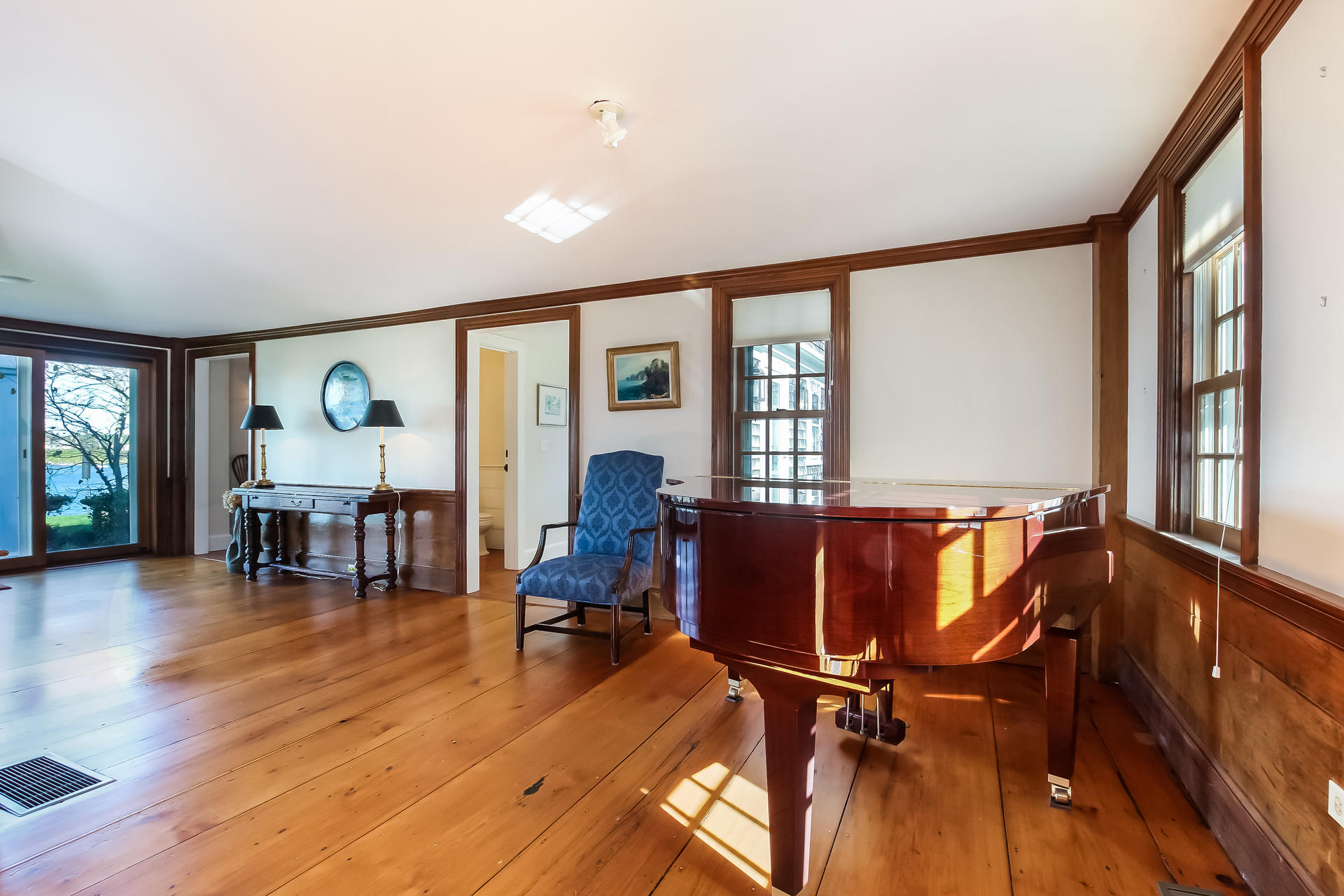 230 Cedar Street Chatham, MA 02633 - Photo 18 of 38 009-Living_Room-4990189-medium