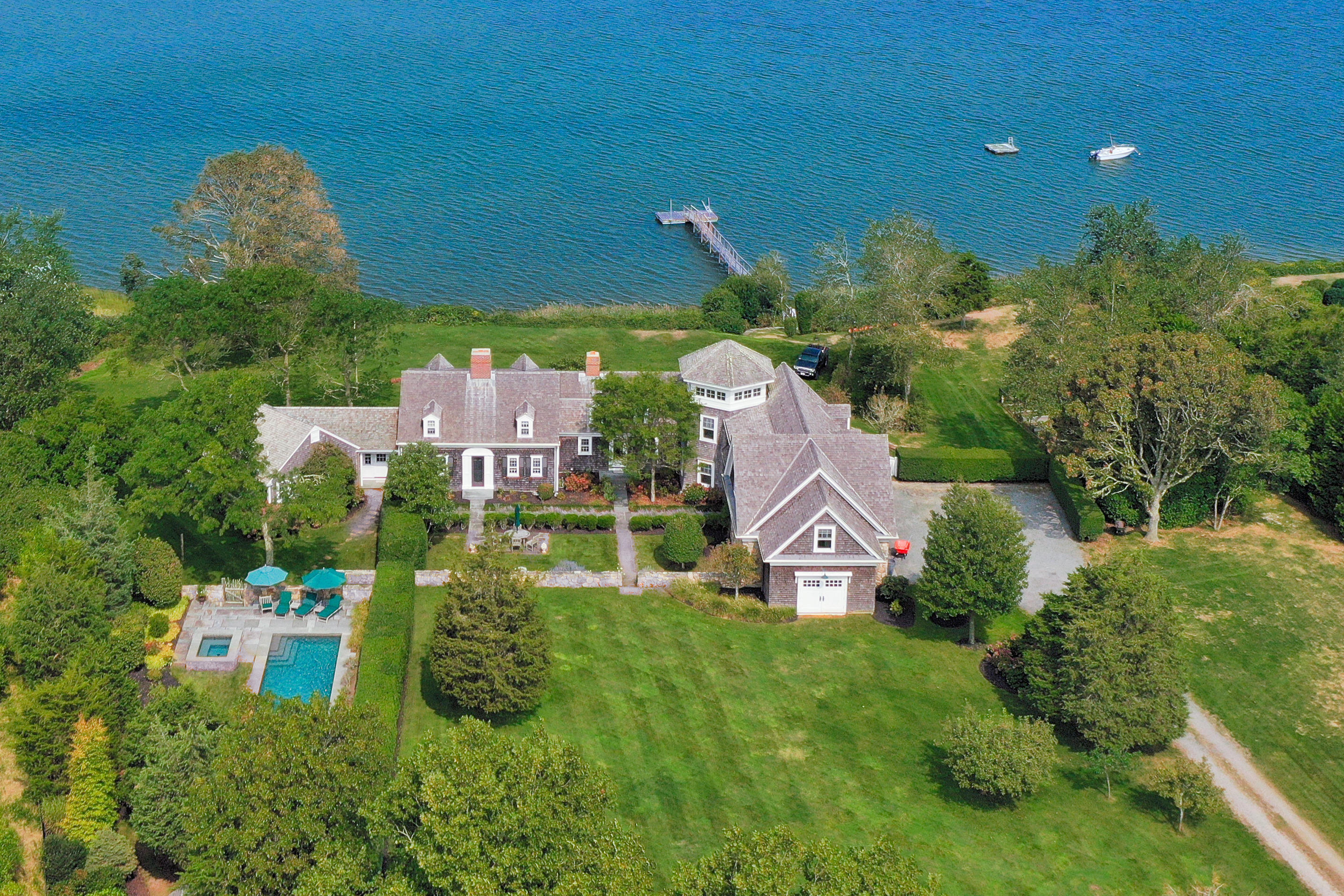 230 Cedar Street Chatham, MA 02633 - Photo 4 of 38 230 Cedar 21