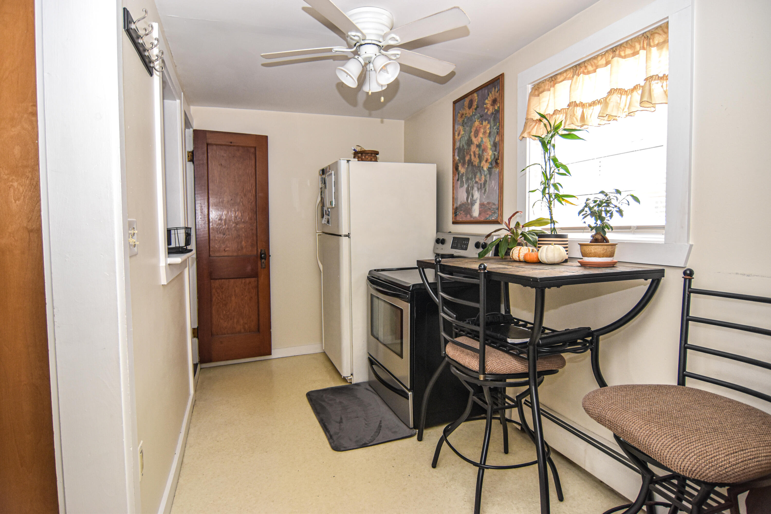 345 Main Street Saco, ME 04072 - Photo 15 of 31 Unit 4 Dining