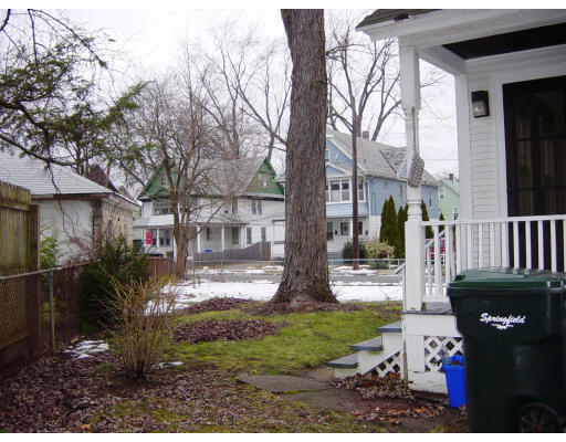 25 Trillium Street Springfield, MA 01108 - Photo 4 of 17 a view of a yard in front of house