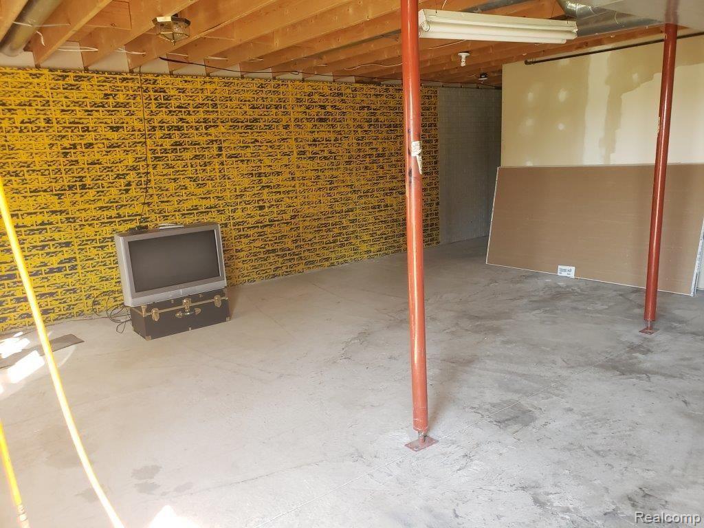 6760 Fostoria Road Otter Lake, MI 48464 - Photo 33 of 44 Basement