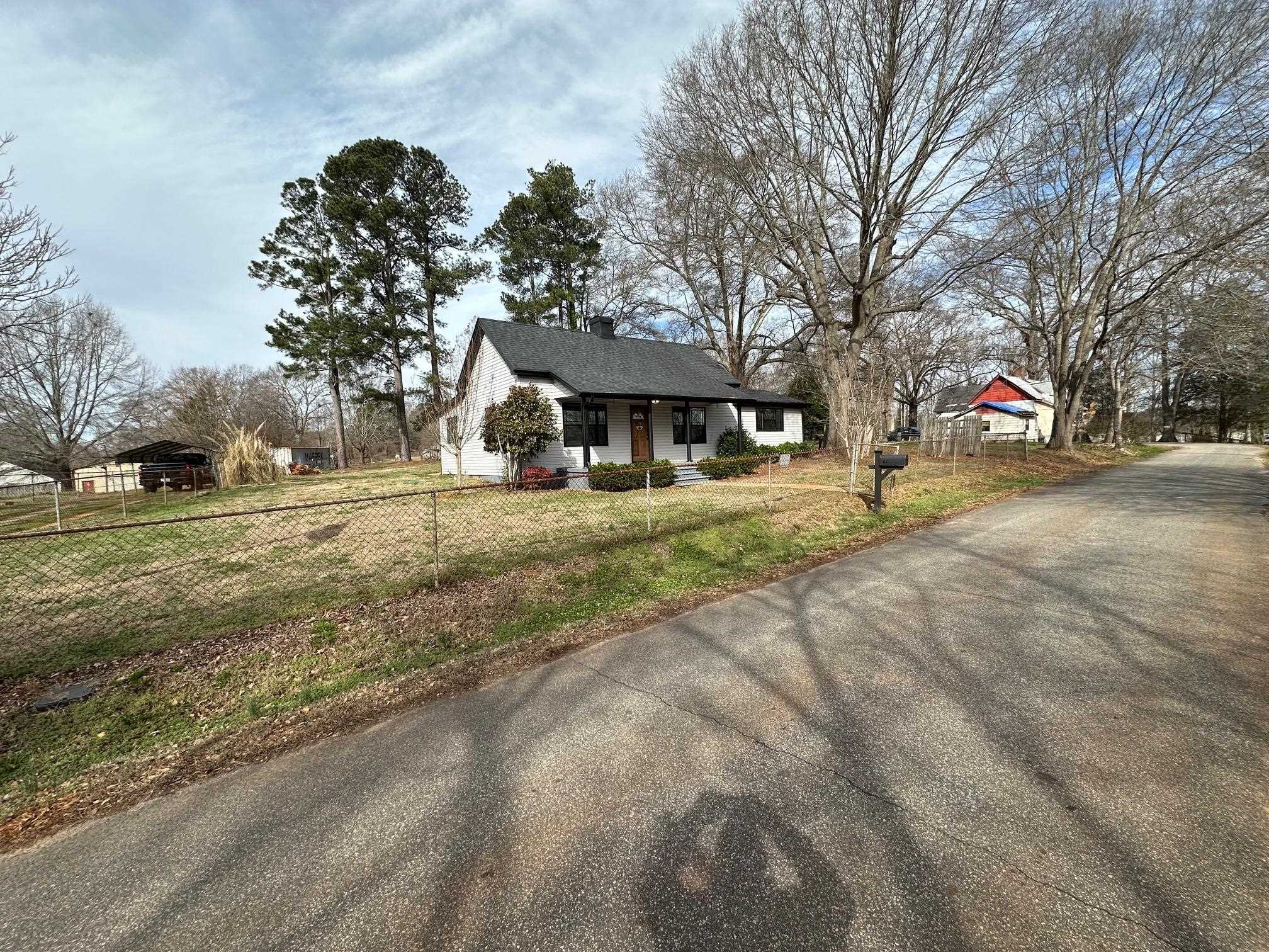 196 State Rd S-42-1903 Cowpens, SC 29330 - Photo 3 of 35 Gallery Image 3