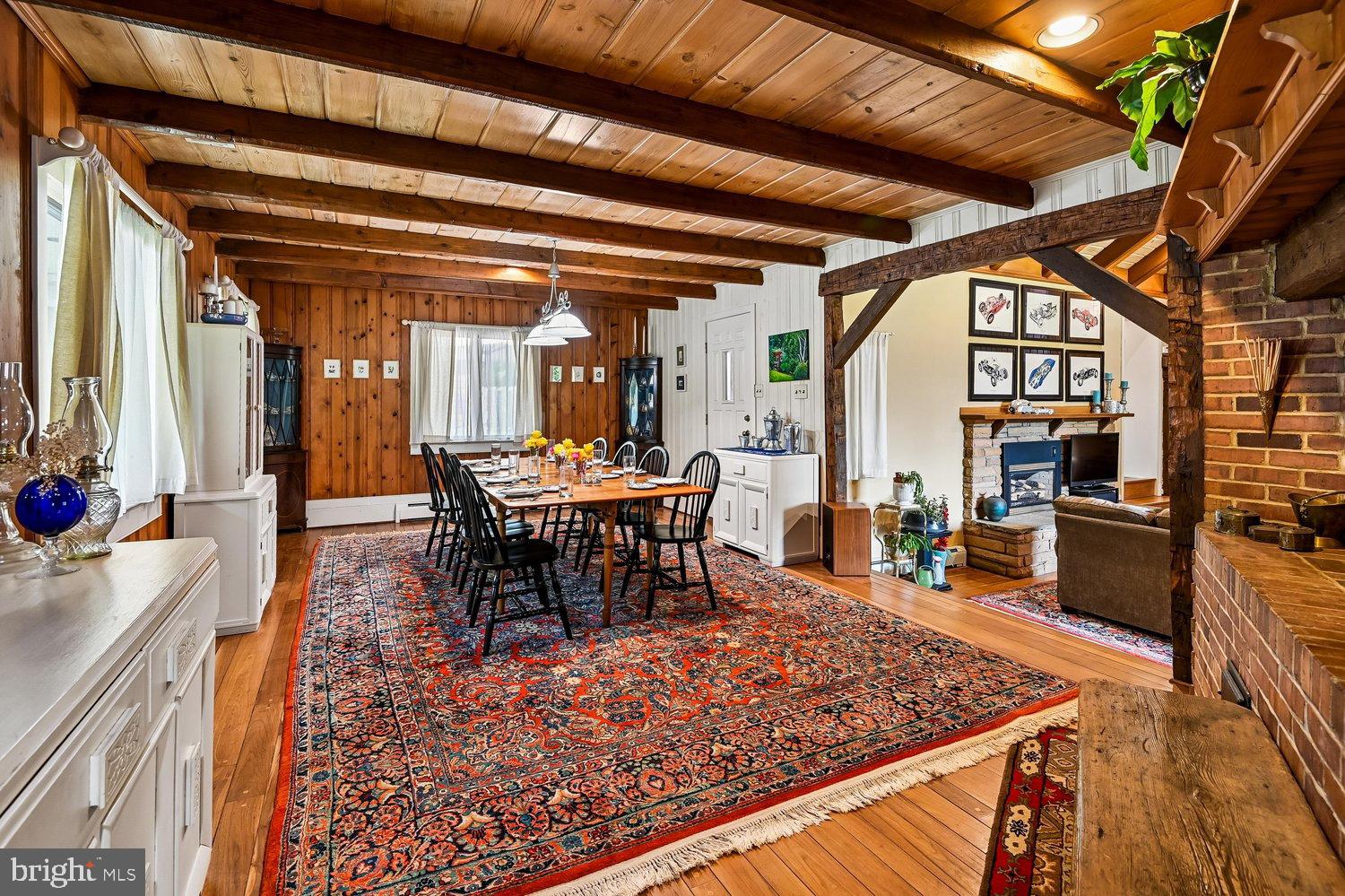 18 Watergate Court Silver Spring, MD 20905 - Photo 21 of 82 Rustic charm in a warm, inviting space.