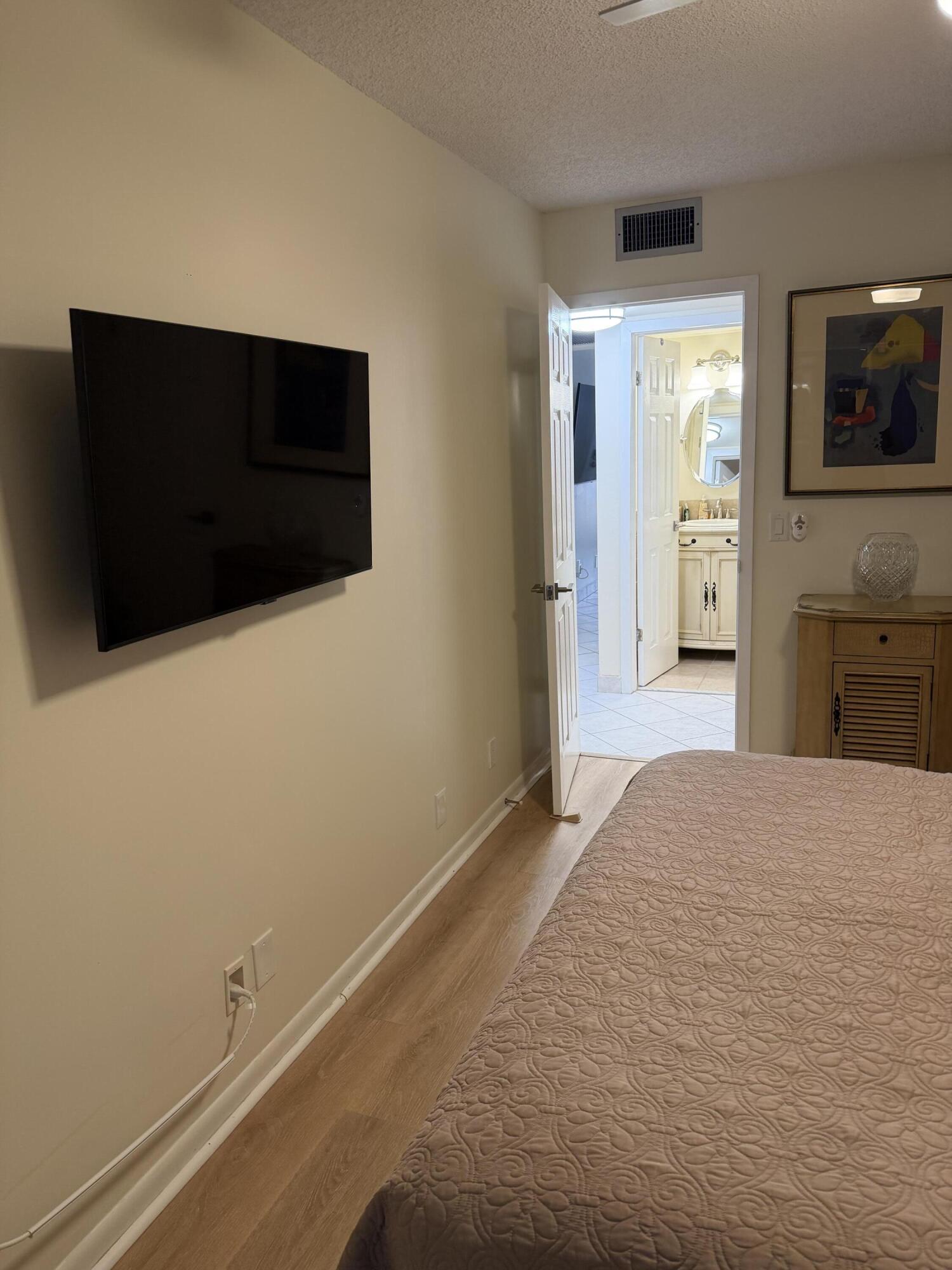 3037 Cornwall East Boca Raton, FL 33434 - Photo 14 of 17 IMG_5293